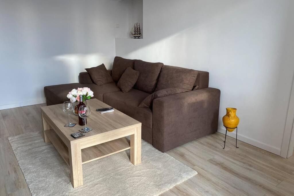 Magheru Cozy New Apartament 2 Rooms ブカレスト エクステリア 写真