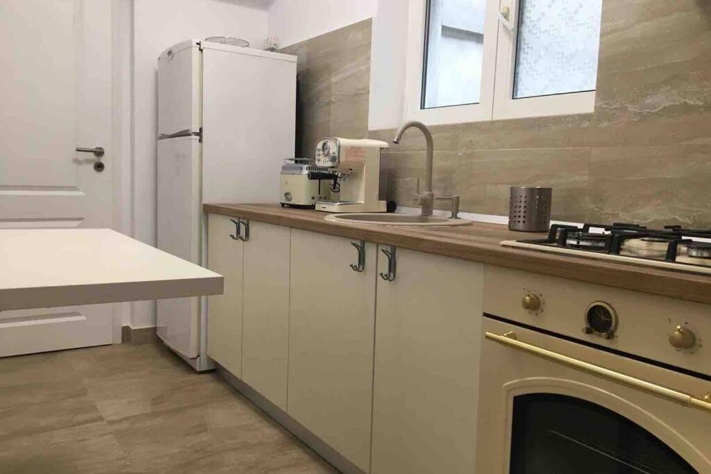 Magheru Cozy New Apartament 2 Rooms ブカレスト エクステリア 写真